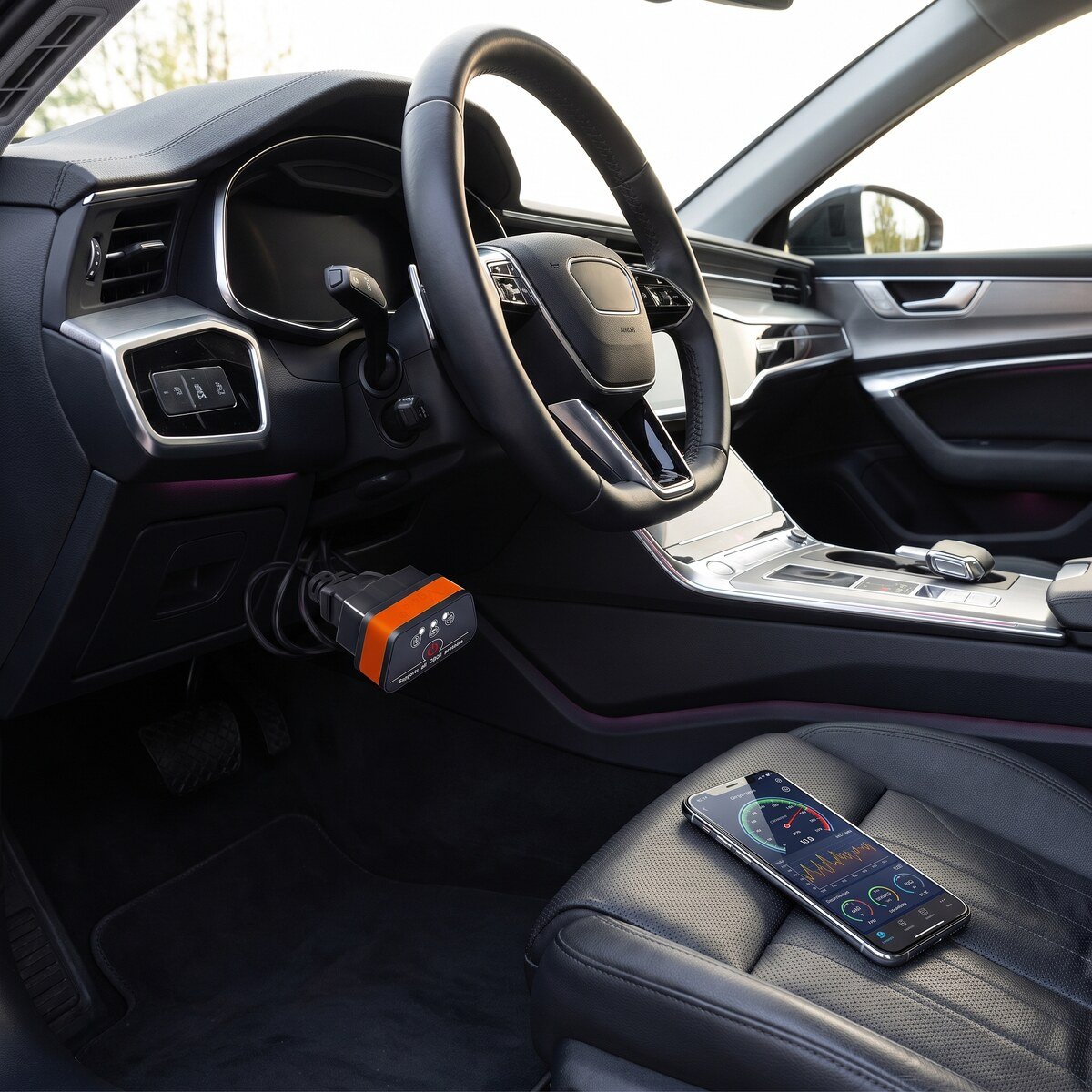 OBD2 dijagnostika utaknuta u auto